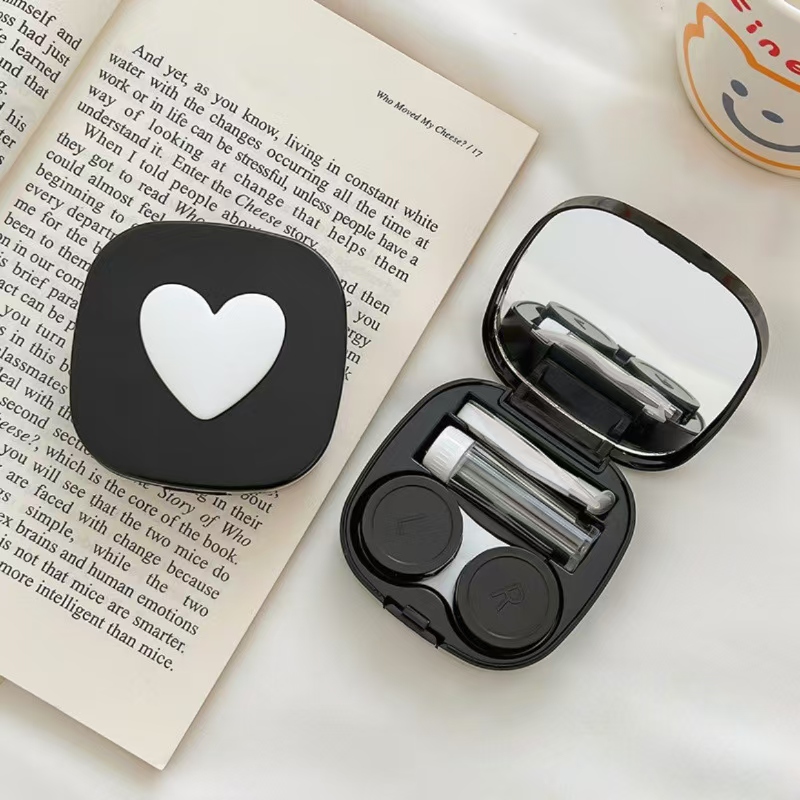 Heart Contact Lens Case with M - огляд і ціна Travel Video Accessories