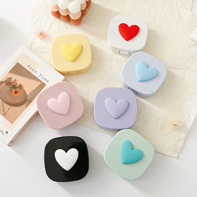 Heart Contact Lens Case with M - огляд і ціна Travel Video Accessories