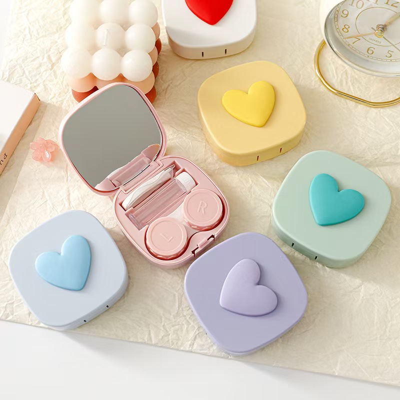 Heart Contact Lens Case with M - огляд і ціна Travel Video Accessories